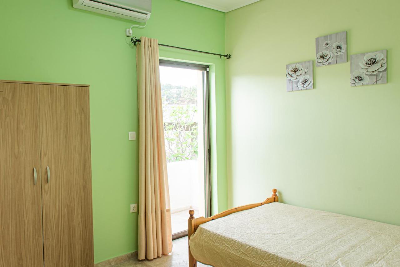 Aristotelis Apartments Vathí Extérieur photo